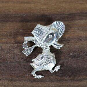 Vintage STERLING SILVER Baby Duck Duckling Wearing a Bonnet Brooch Pin Easter